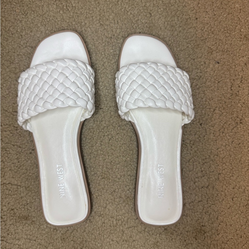 Nine West White Woven Sandals 8